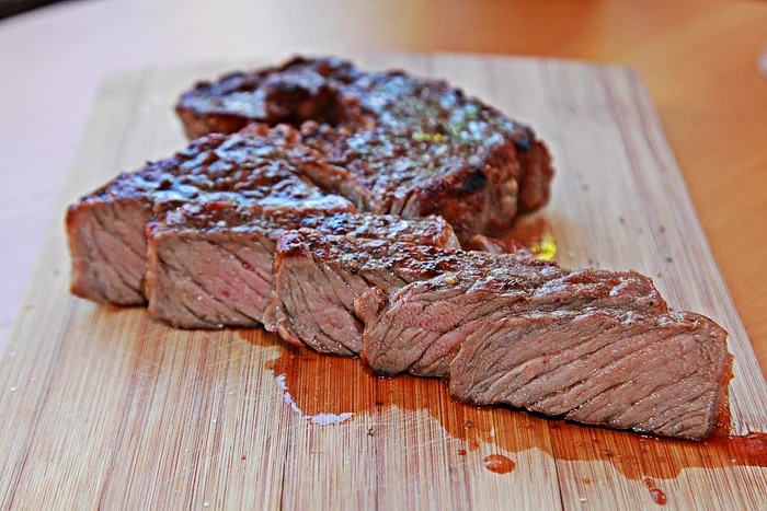 Friptura din carne de vită, vedetă în meniul din șase țări. Foto: Pixabay