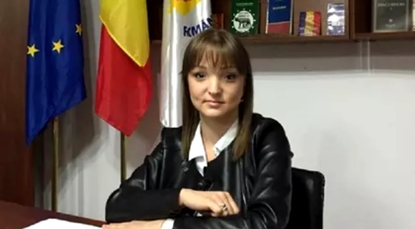 
    Lidia, fiica lui Corneliu Vadim Tudor, neagă că ar fi fost căsătorită cu scriitorul TanoFoto: arhivă personală  