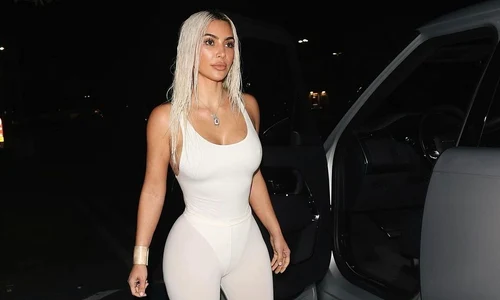 KIM KARDASHIAN INSTA jpg