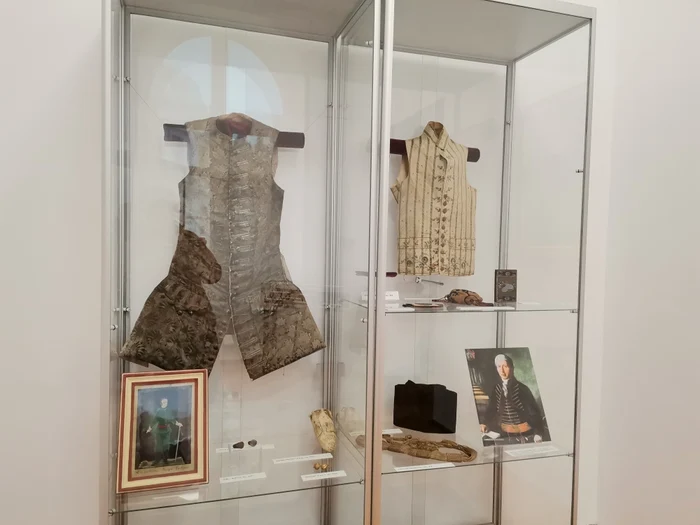 Ținutele au fost reconstituite pe baza tablourilor FOTO: A.M.