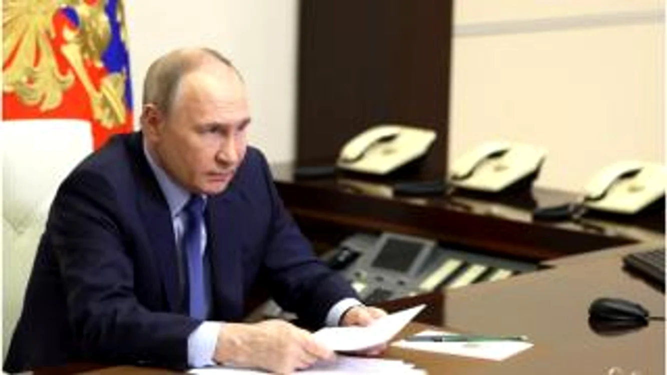 Vladimir PUtin, în biroul său. FOTO Arhivă