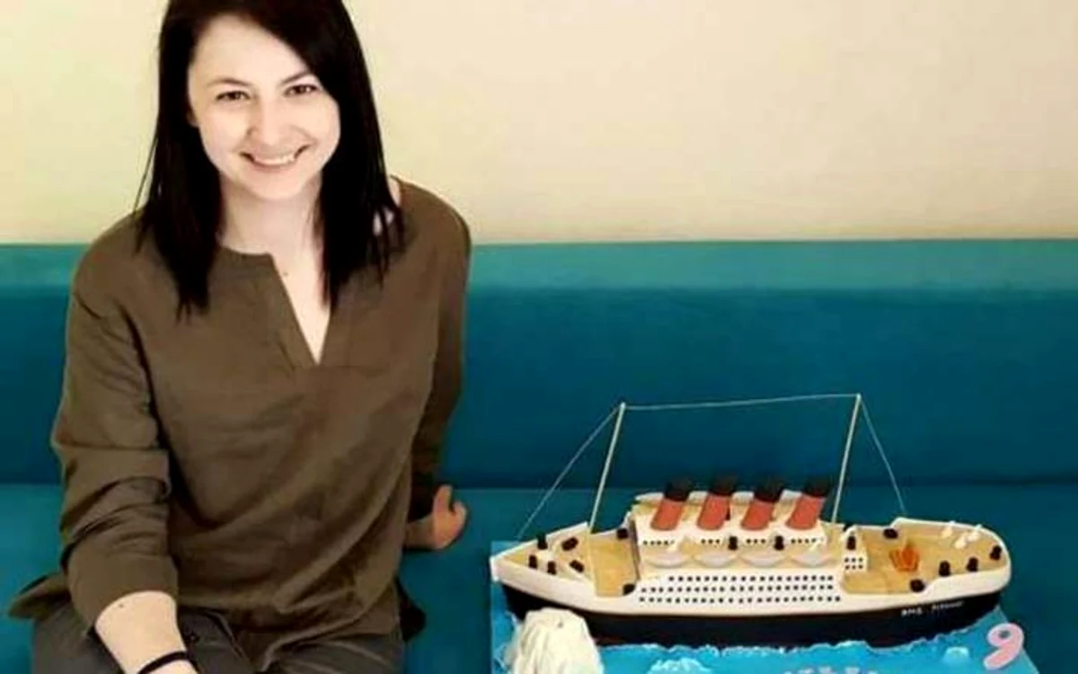 Raluca Ţîrcomnicu 