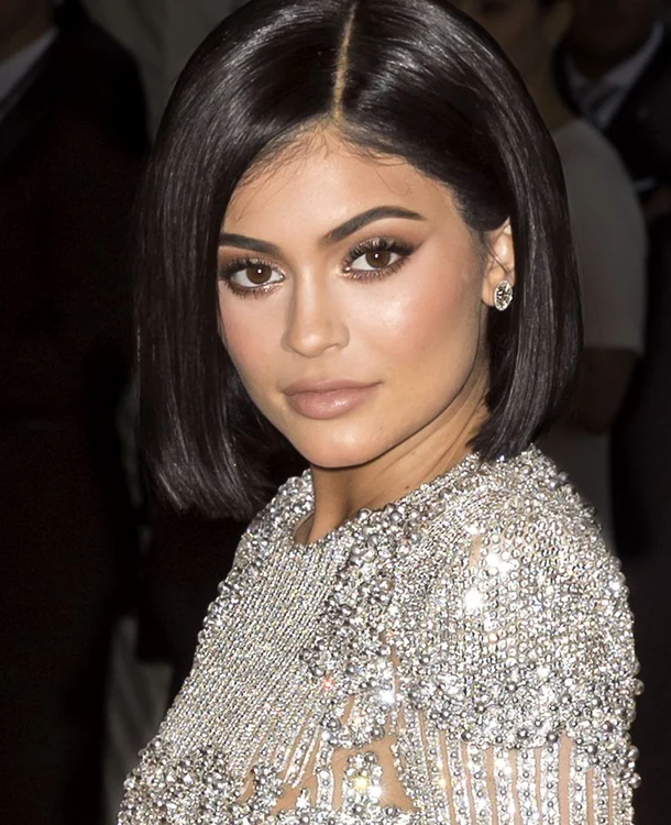 
    Kylie Jenner are 23 de aniclickpentrufemei.ro  