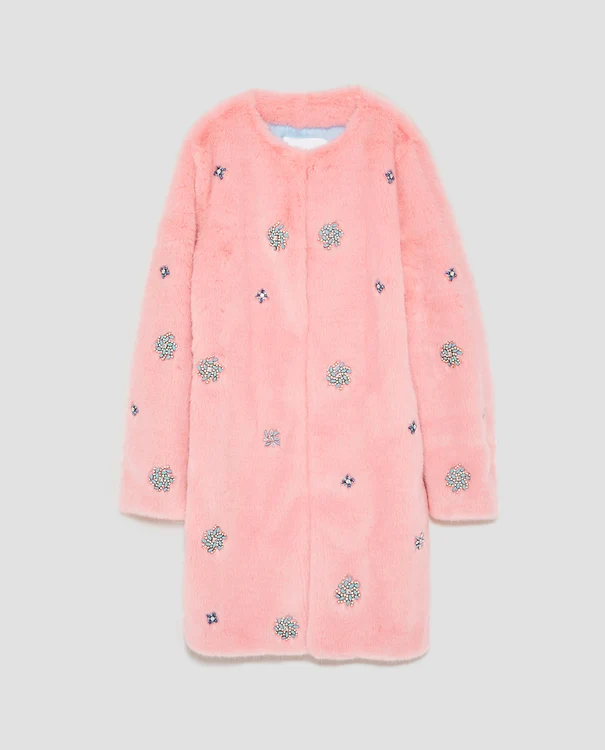 Haină de blană cu bijuterii, Zara, 399,90 lei jpg jpeg