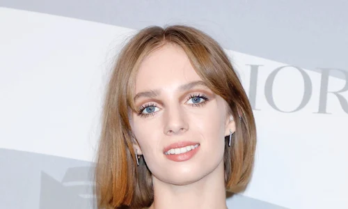 Maya îi calcă pe urme mamei sale, Uma Thurman   jpeg