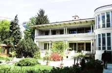 Palatul Primăverii,  un loc în care se simte frica de o istorie nerezolvată jpeg