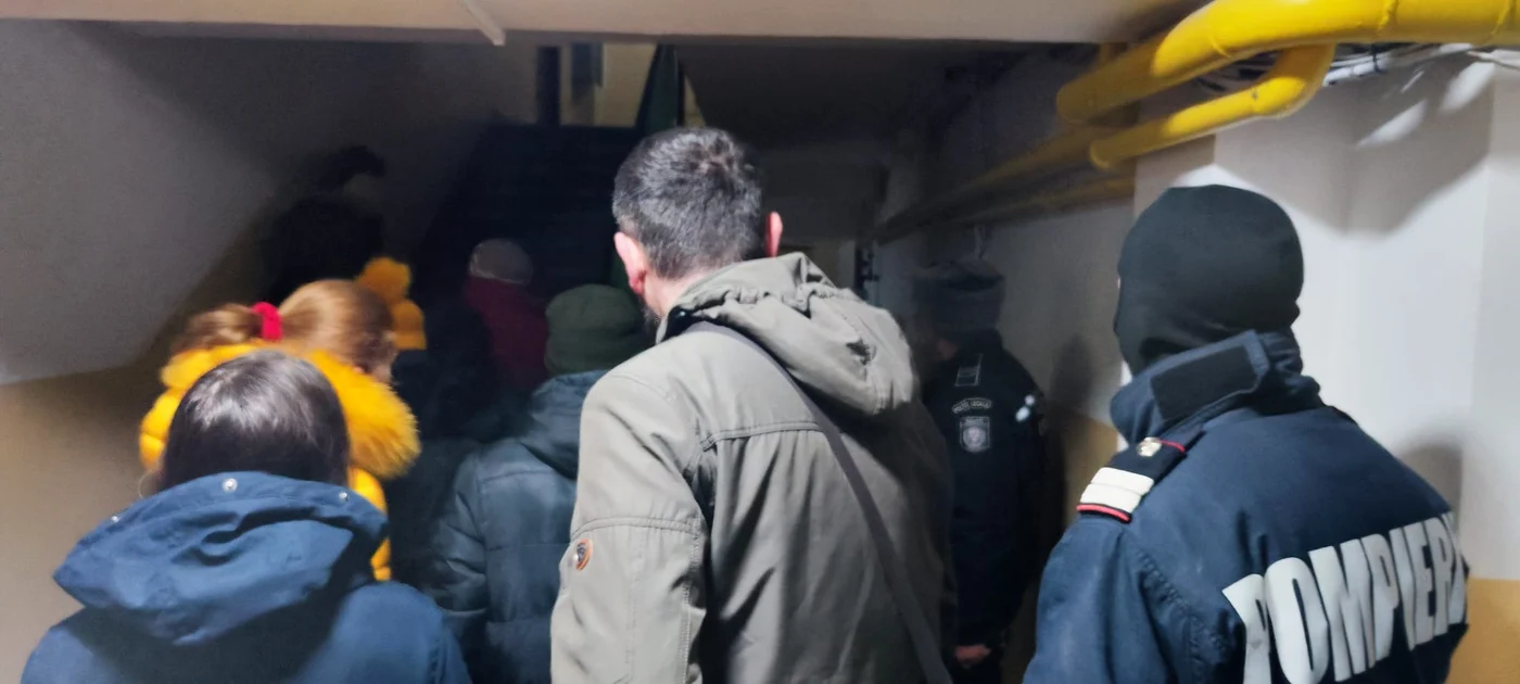 Locatarii au fost evacuați din bloc FOTO: ISU Galați 