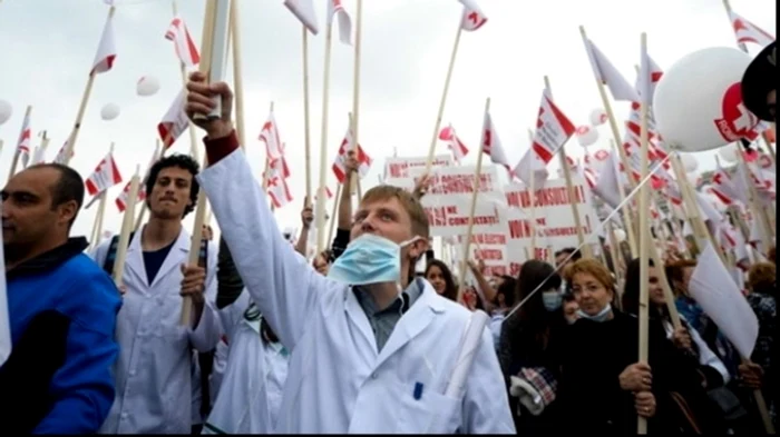 
    Medicii de familie au protestat săptămâna trecută în stradă  