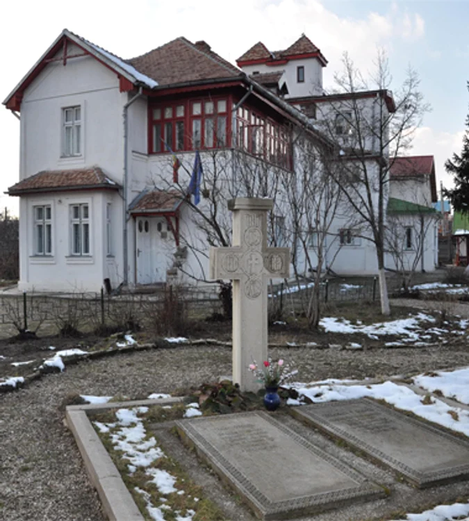 Mărţişorul lui Arghezi jpeg