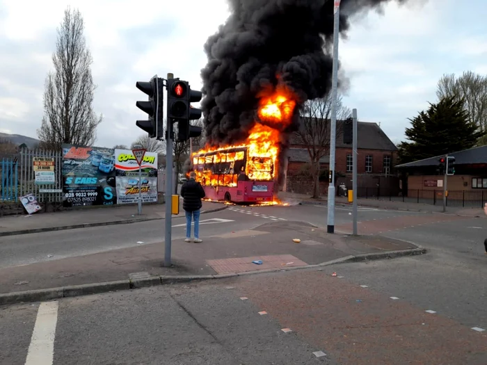 Violente in Belfast Irlanda de Nord FOTO Twitter