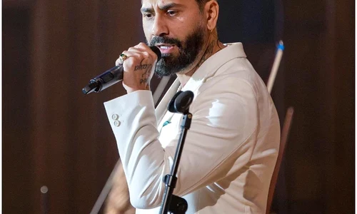 Connect-R este primul artist de la noi care le oferă fanilor săi ocazia de a se parteneria cu el