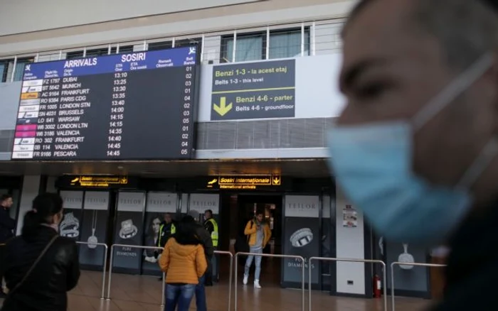 Cetăţenii chinezi au ajuns în 1 februarie în România, din China, prin aeroportul Otopeni FOTO: Inquam Photos/Octav Ganea