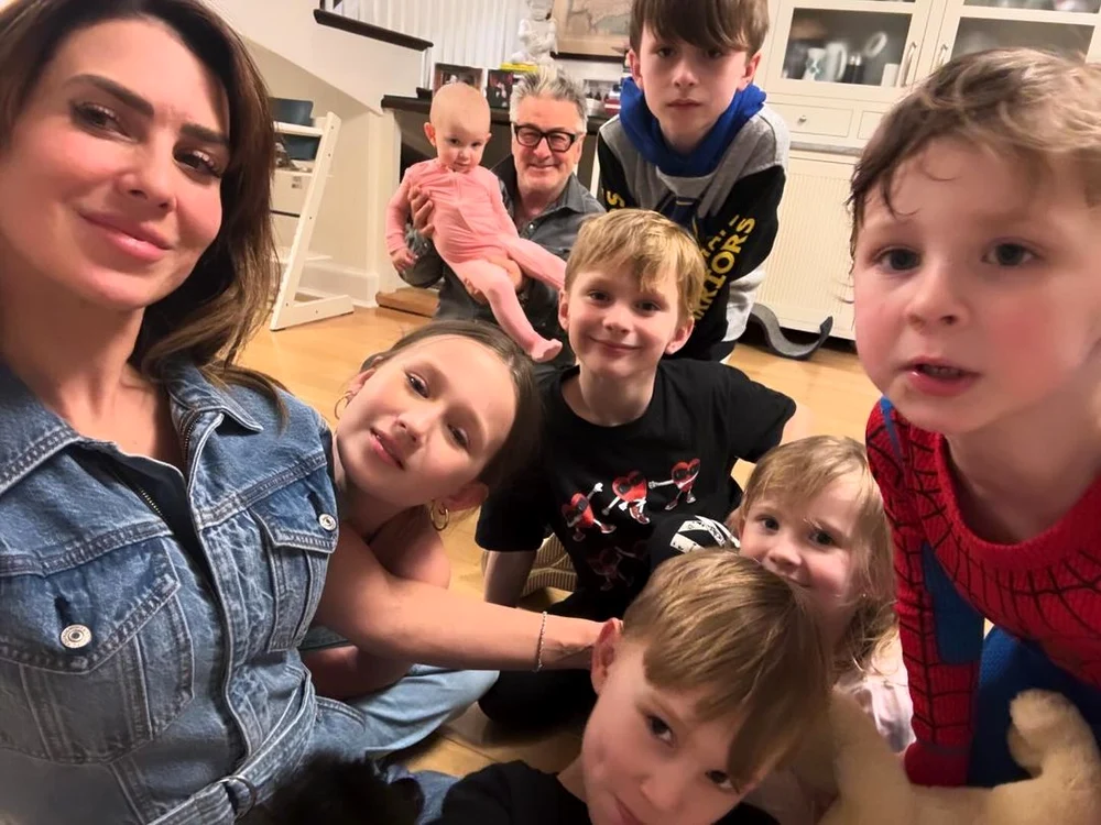 Alec și Hilaria Baldwin au petrecut alături de cei 7 copii (Foto: Instagram)