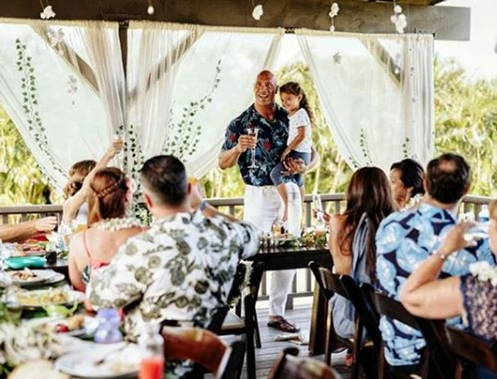 The Rock a purtat o ținută lejeră în marea zi în care a spus „da”