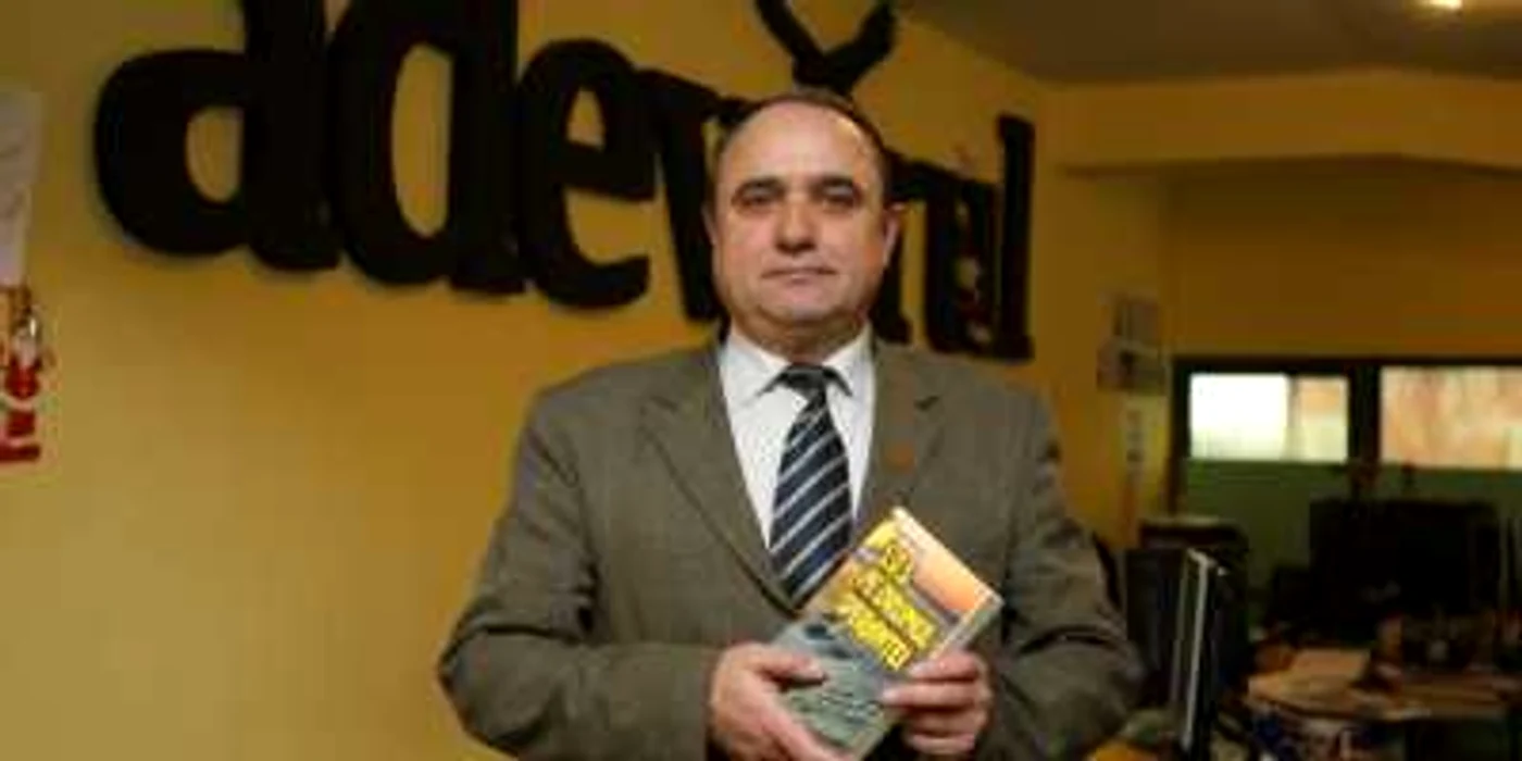Puţinul timp liber care îi mai rămâne îl dedică tenisului de masă