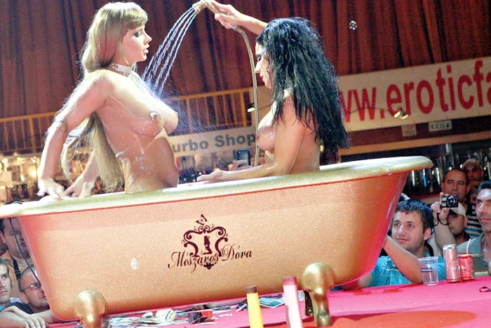 Dacă ţii cont de sfaturile primite,  femeia de lângă tine va ajunge  pe culmile plăcerii