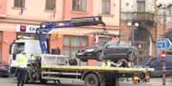 Maşinile parcate ilegal vor fi ridicate