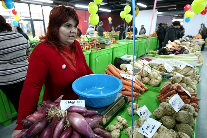 Ţăranii vor putea vinde în pieţe doar pe baza unui card electronic FOTO Adevărul