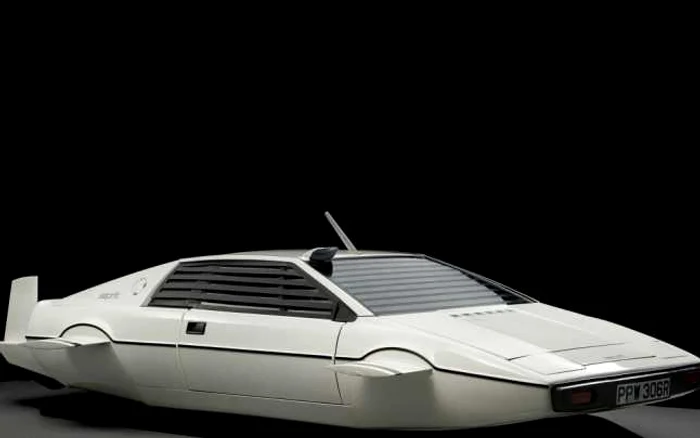 Automobilul Lotus Esprit a fost vândul la preţul de 846.000 de dolari FOTOGRAFII Reuters
