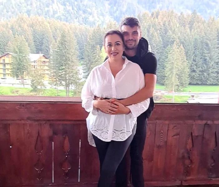 Marius Elisei speră la împăcarea cu Oana Roman și îi face adesea cadouri Sursă foto: Arhivă personală