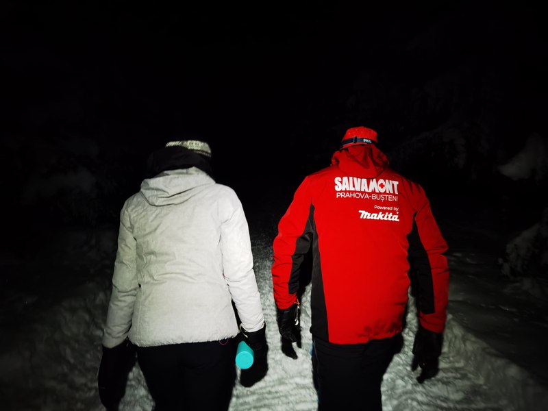 Patru turiști echipați necorespunzător au fost salvați de pe creasta muntelui spre Vârful Omu