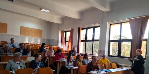 intalnire profesori centre judetene de excelenta FOTO Prof Gica Dumitrescu jpg