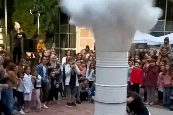 O explozie a avut loc la casa de cultură din Girona FOTO EL MUNDO