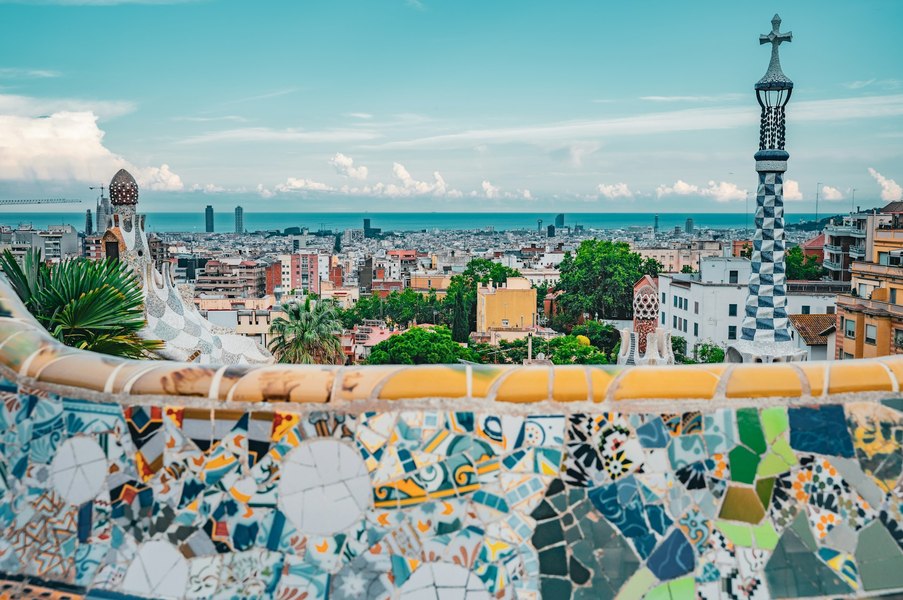 Barcelona dublează taxa turistică. „Într-o zi vor ucide găina care face ouă de aur"