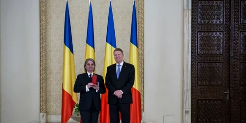 Ion Marin decorat Iohannis