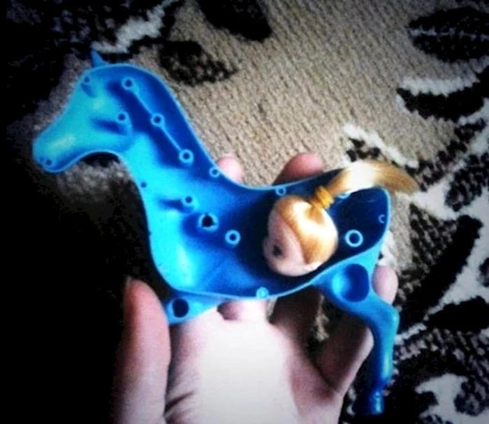 Capul de păpuşă are o întrebuinţare îngrozitoare, pentru un copil