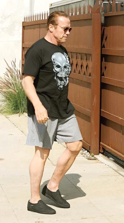 Actorul are grijă să aibă un trup de invidiat (Foto: guliver/splashnews)