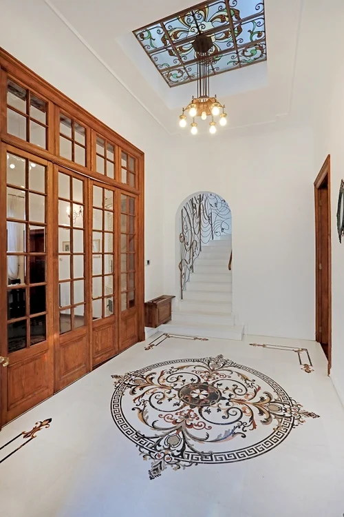 Interior din vila cu turn din Bulevardul Dacia. Sursă foto: Romania Sotheby's International Realty