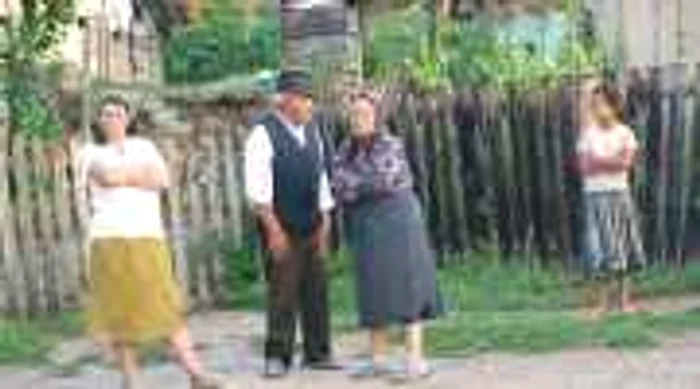În foarte multe sate din Sălaj, tinerii au plecat la oraşe. Au mai rămas bătrânii şi câţiva copii