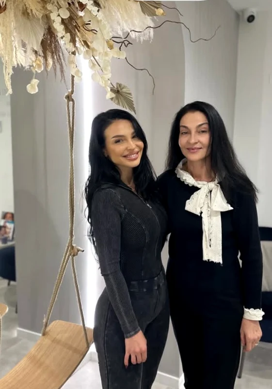 Francisca și-a dus mama la clinică  foto: Instagram 