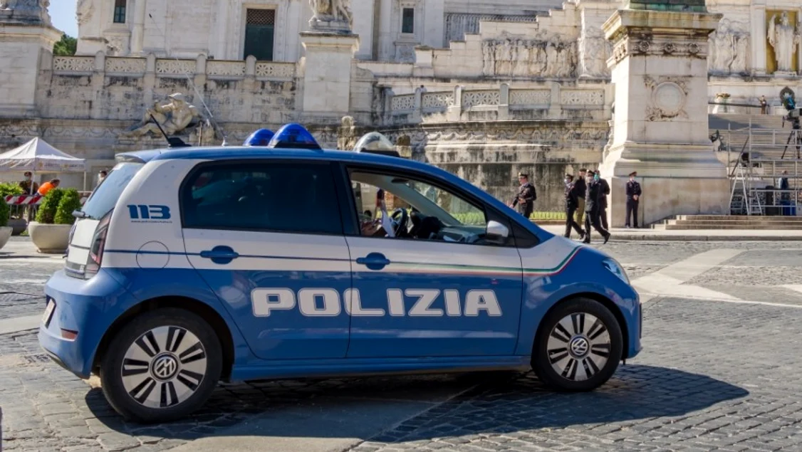 Femeia a fost sancționată pe motiv că ar fi circulat pe carosabil