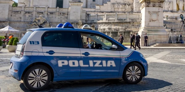 Politia politie Italia FOTO Shutterstock