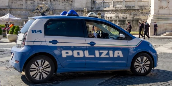 Politia politie Italia FOTO Shutterstock