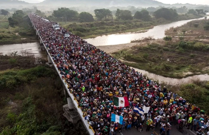 Caravana - migranti din Honduras FOTO AFP