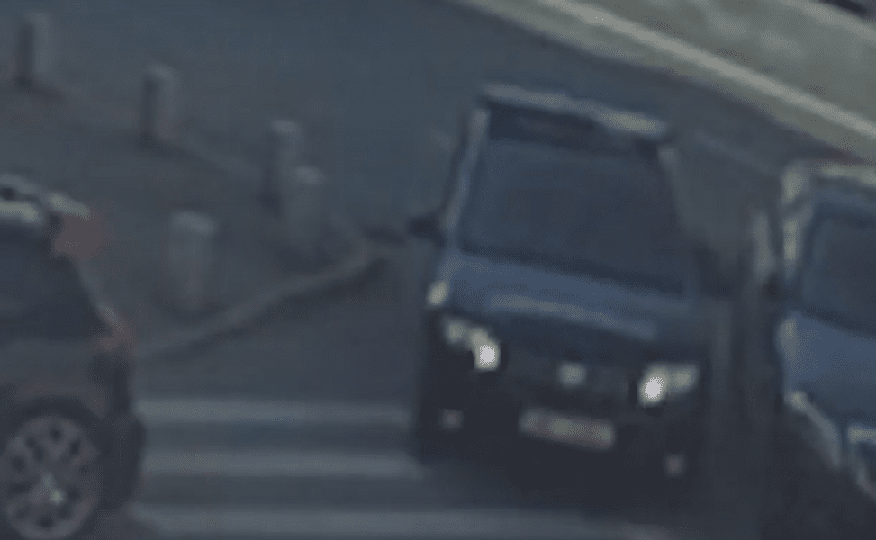 Anchetă în cazul jandarmului care a zgâriat o mașină parcată neregulamentar