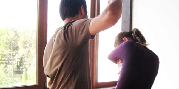 Violenţa casnică este unul dintre principalele motive pentru care sucevenii sună la 112