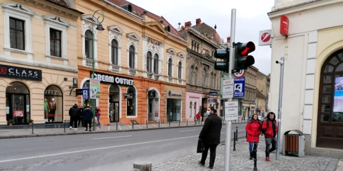 Semafoare pentru stâlpi FOTO Bună Ziua Braşov