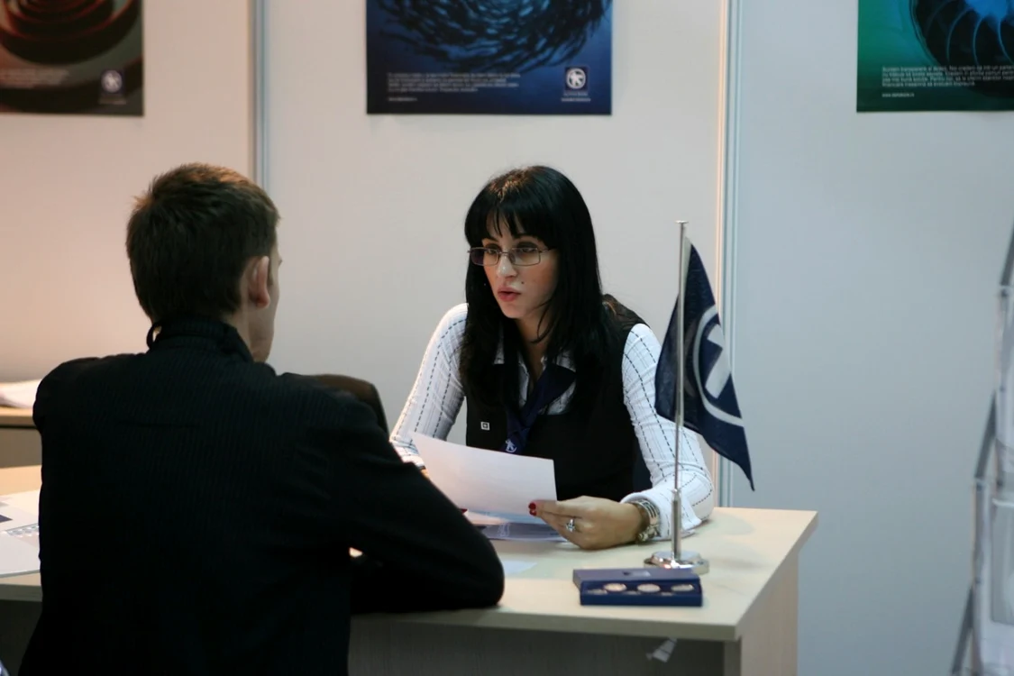 banca alpha bank ghiseu bancar foto Adevarul
