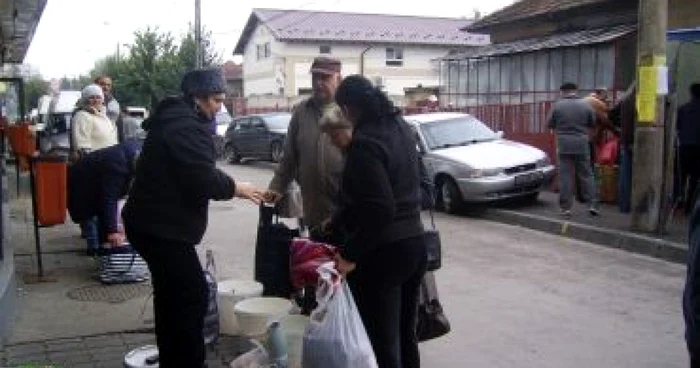 Piteşti:Brânza şi laptele se vând la colţ de strada