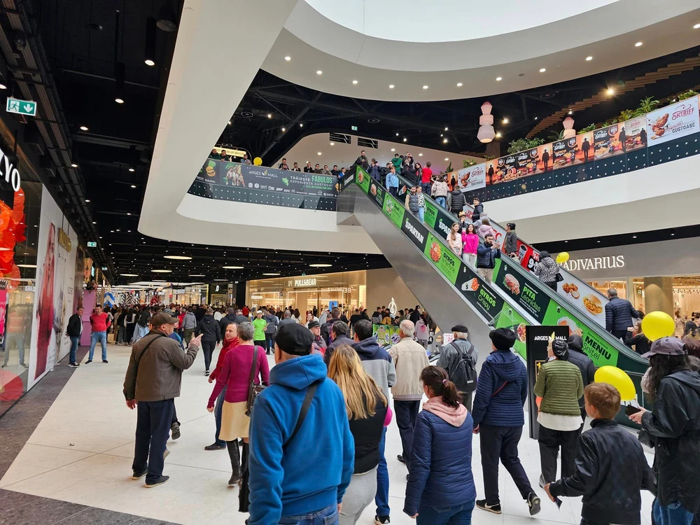 Când sunt deschise mall-urile de Paște. Orarul complet pentru București