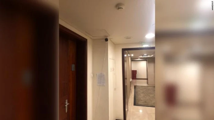 Camera de supraveghere instalată în faţa apartamentului lui Ian Lahiffe FOTO CNN