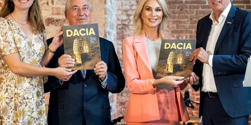 facebook raluca turcan inaugurare dacia png