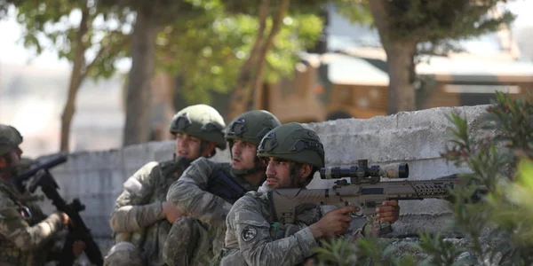Militari turci FOTO EPA-EFE