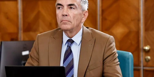 dragos anastasiu vicepremier foto fb jpg