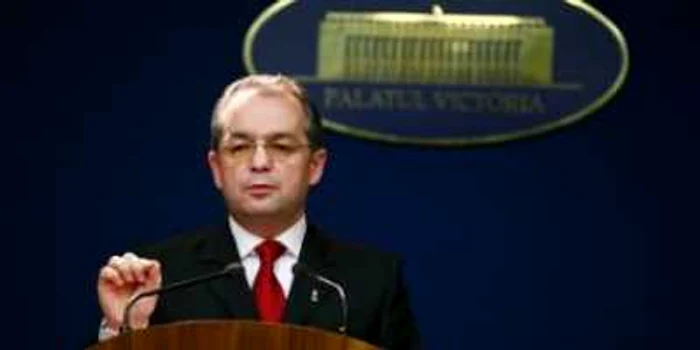 Guvernul elimină taxele şi tarifele a căror administrare costă mai mult decât încasările