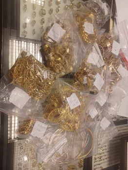 ANAF a confiscat aproape 6 kilograme de aur și diamante fără acte FOTO: ANAF